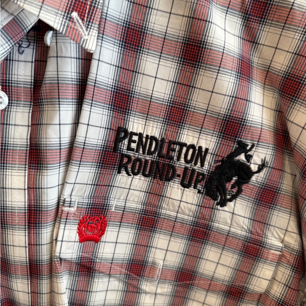 Men’s Cinch plaid Button-Down with Embroidered Pendleton Roundup Logo